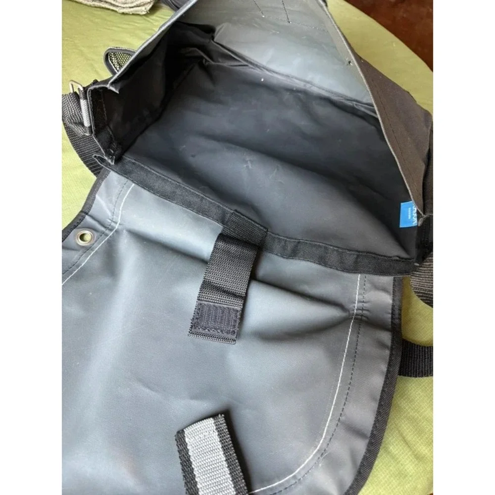 American Crew Atchison Black Messenger Bag Laptop Travel Shoulder Bag